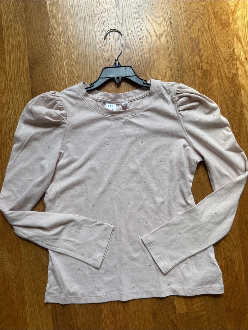 GAP Long-Sleeve Puff Shoulder Top in Pale Pink with Subtle Studs